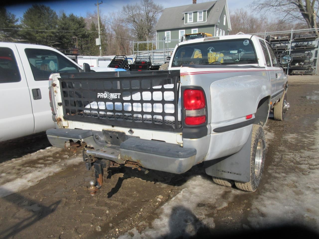 https://f005.backblazeb2.com/file/img-partshotlines-com/Inventory/NE31/Vehicle/6210_05.jpg