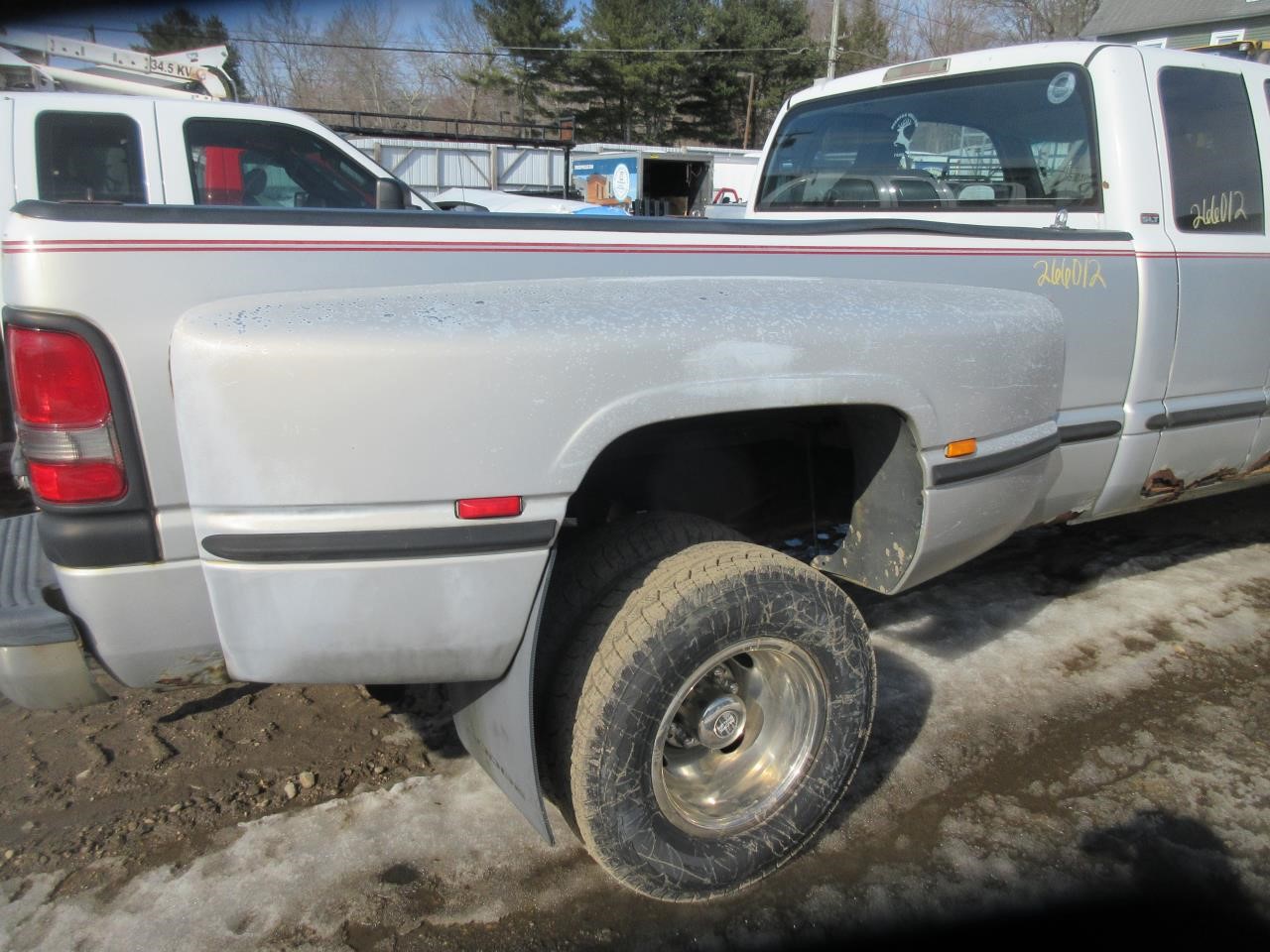 https://f005.backblazeb2.com/file/img-partshotlines-com/Inventory/NE31/Vehicle/6210_06.jpg