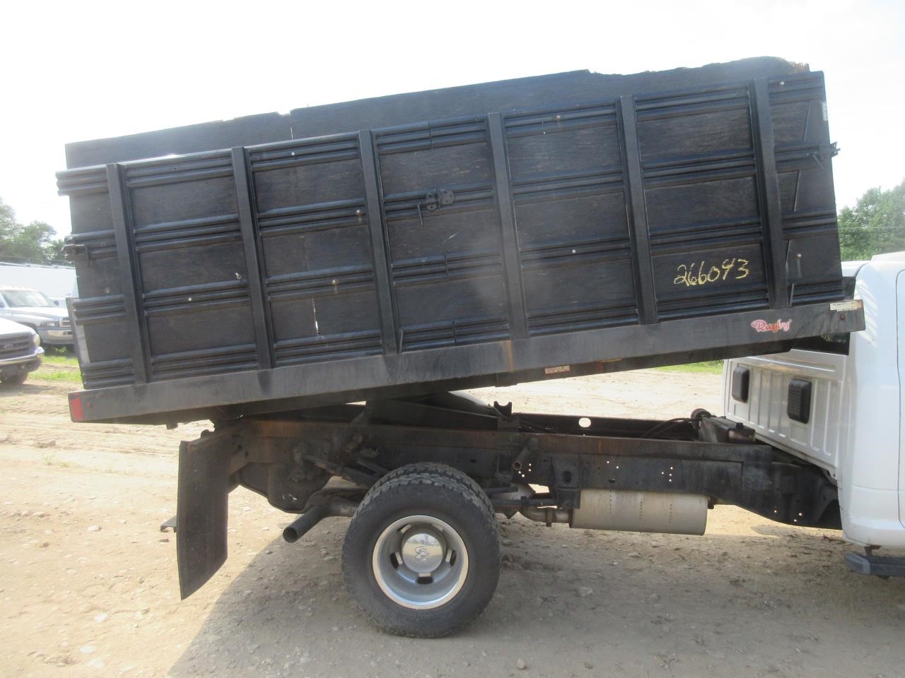 https://f005.backblazeb2.com/file/img-partshotlines-com/Inventory/NE31/Vehicle/6241_07.jpg