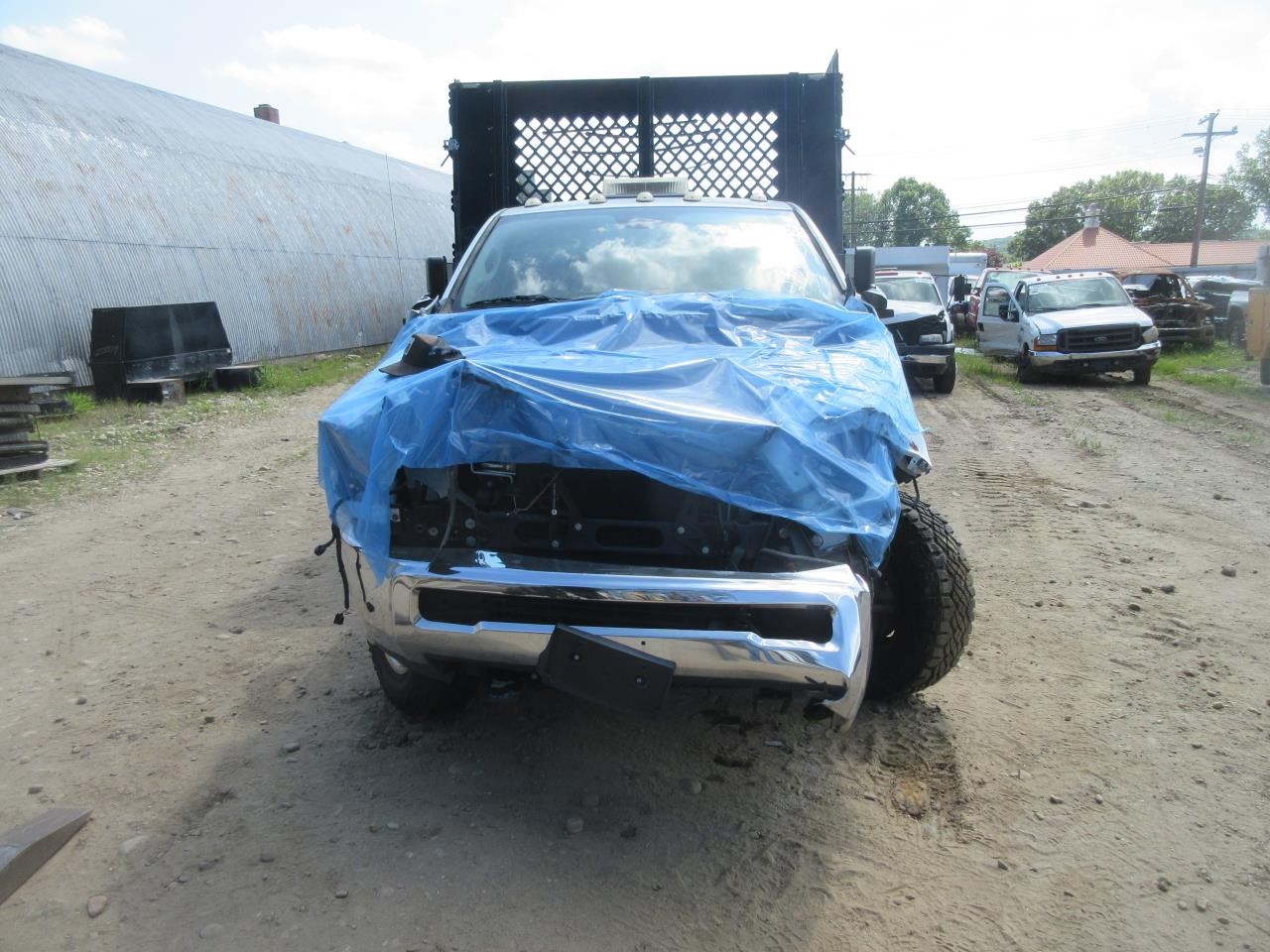 https://f005.backblazeb2.com/file/img-partshotlines-com/Inventory/NE31/Vehicle/6241_10.jpg