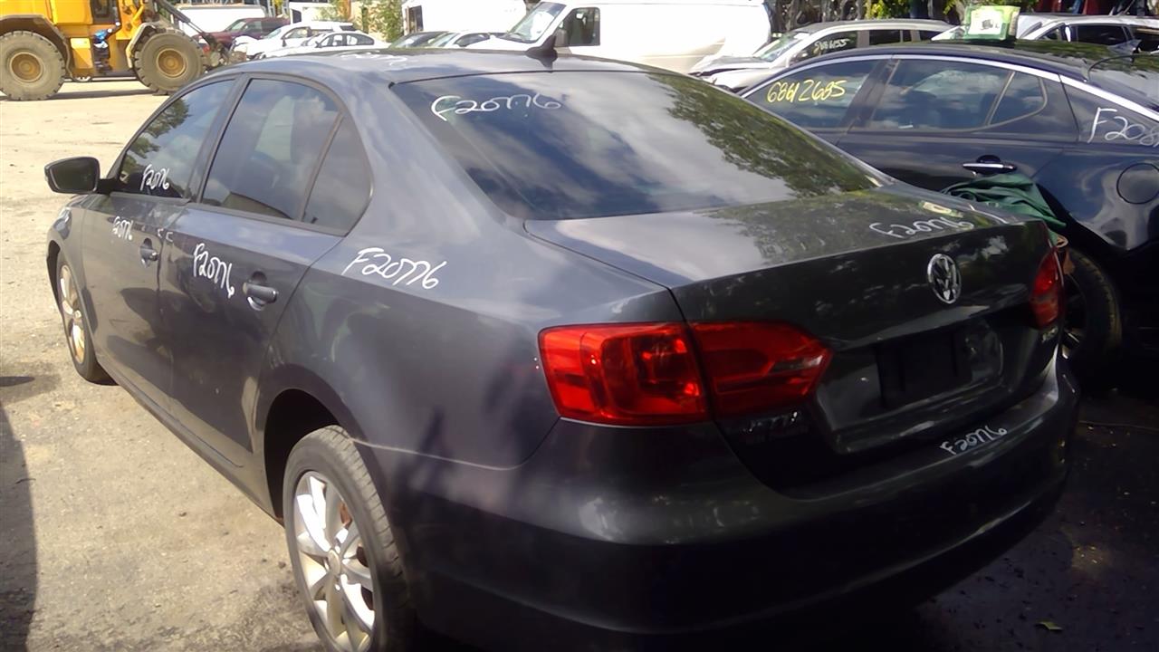 https://f005.backblazeb2.com/file/img-partshotlines-com/Inventory/NE41/Vehicle/119190_13.jpg