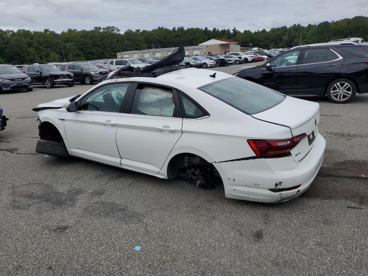 https://f005.backblazeb2.com/file/img-partshotlines-com/Inventory/NE41/Vehicle/119829_02.jpg
