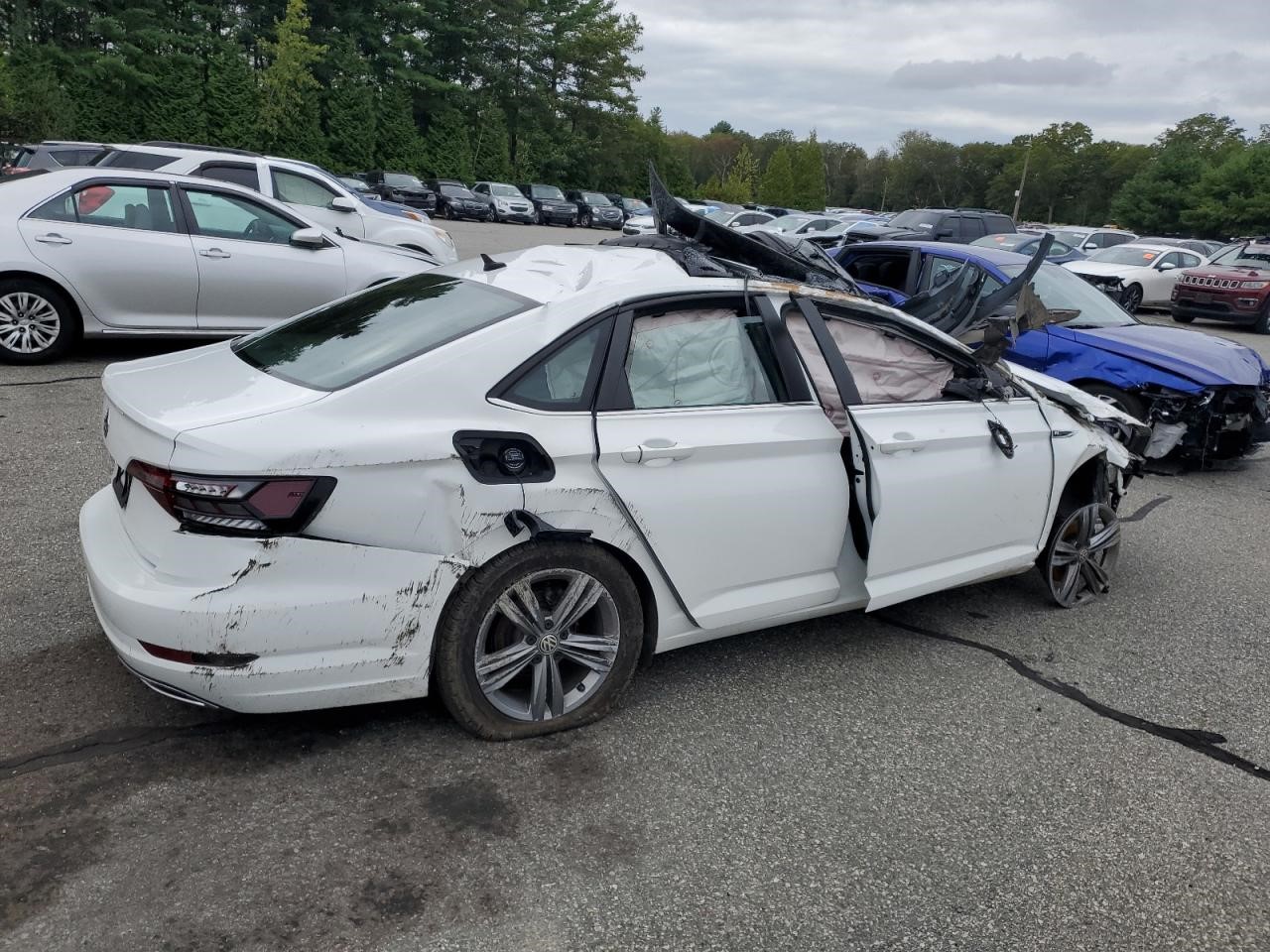 https://f005.backblazeb2.com/file/img-partshotlines-com/Inventory/NE41/Vehicle/119829_03.jpg