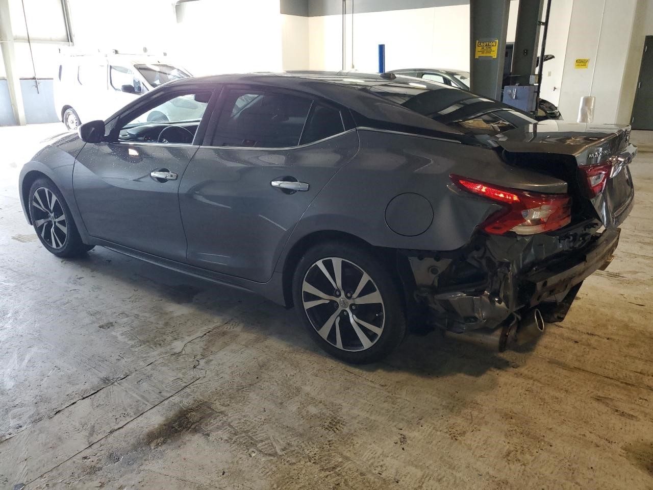 https://f005.backblazeb2.com/file/img-partshotlines-com/Inventory/NE41/Vehicle/120322_02.jpg