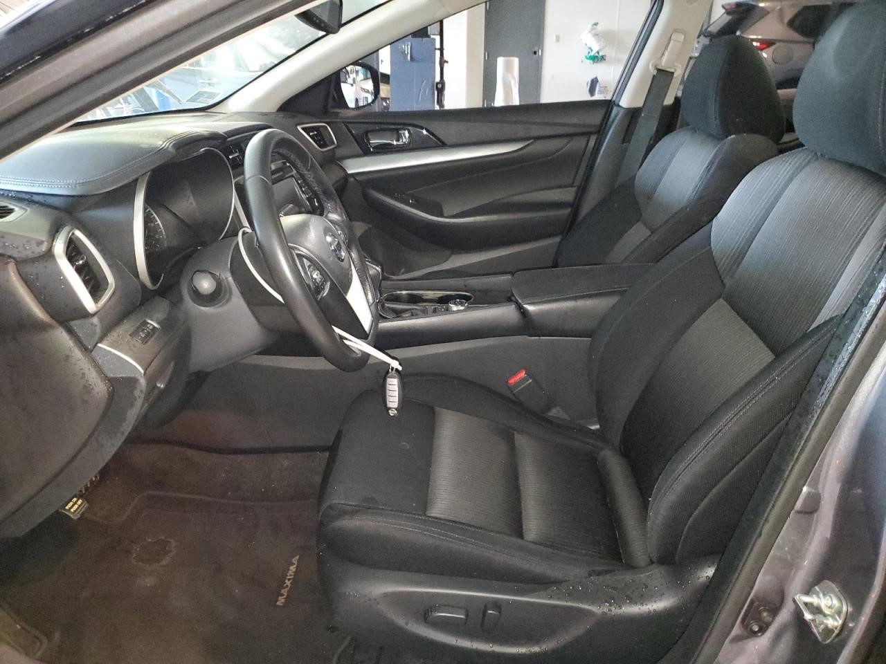 https://f005.backblazeb2.com/file/img-partshotlines-com/Inventory/NE41/Vehicle/120322_07.jpg