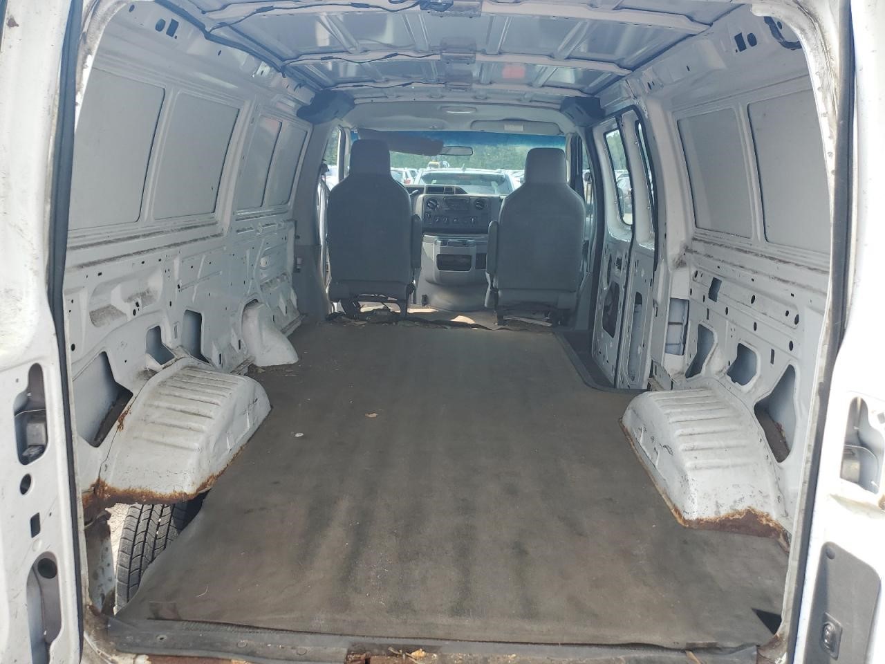 https://f005.backblazeb2.com/file/img-partshotlines-com/Inventory/NE41/Vehicle/120405_10.jpg