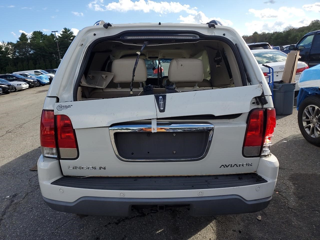 https://f005.backblazeb2.com/file/img-partshotlines-com/Inventory/NE41/Vehicle/120634_06.jpg