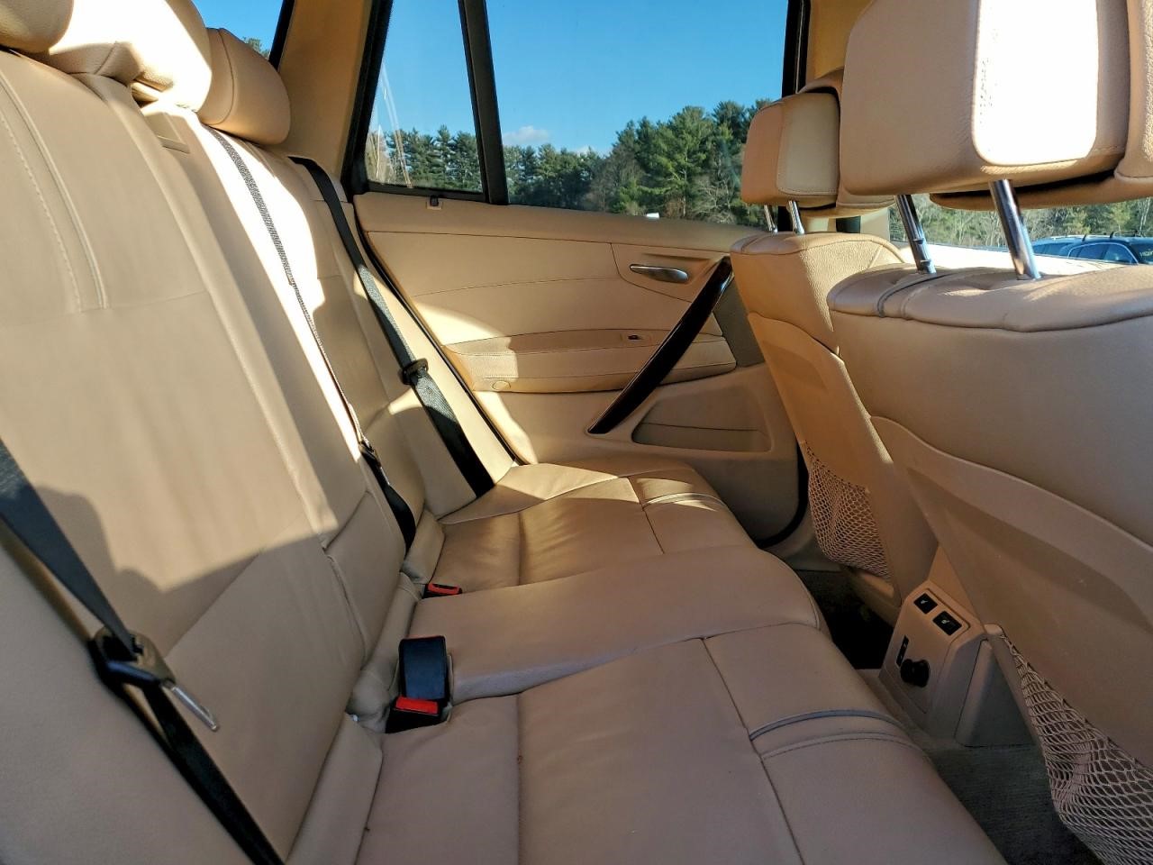 https://f005.backblazeb2.com/file/img-partshotlines-com/Inventory/NE41/Vehicle/120707_11.jpg