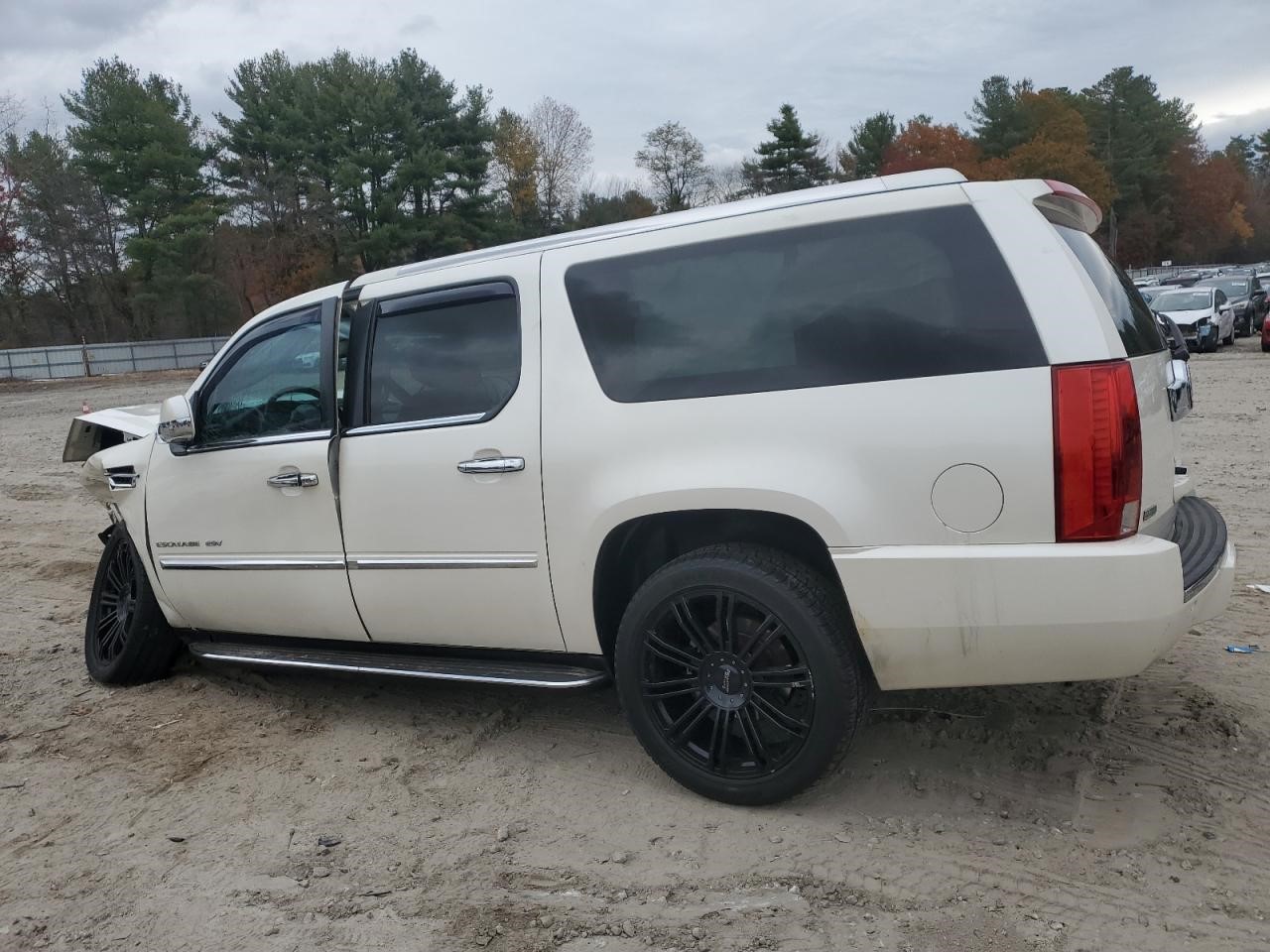 https://f005.backblazeb2.com/file/img-partshotlines-com/Inventory/NE41/Vehicle/120710_02.jpg