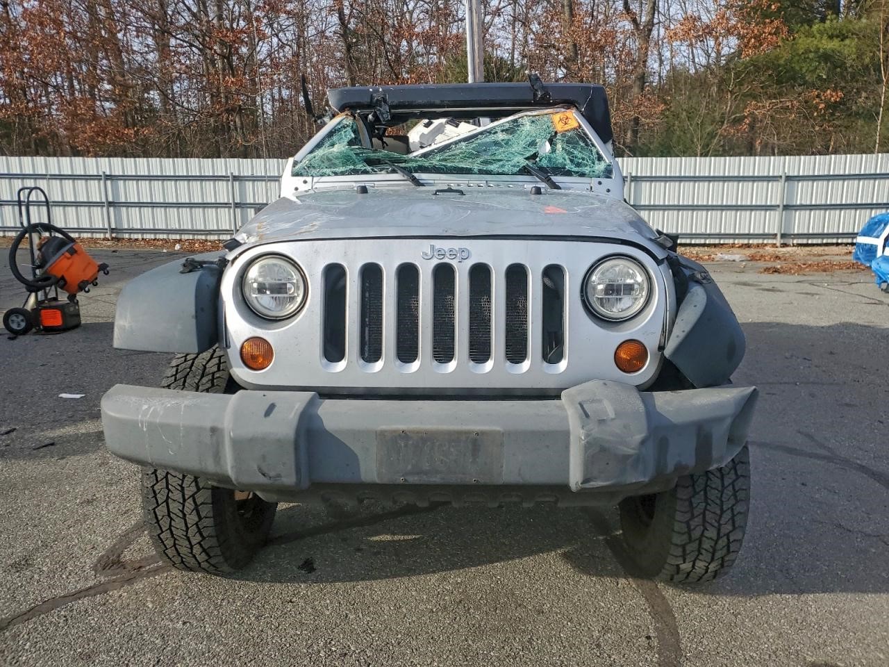https://f005.backblazeb2.com/file/img-partshotlines-com/Inventory/NE41/Vehicle/120840_05.jpg