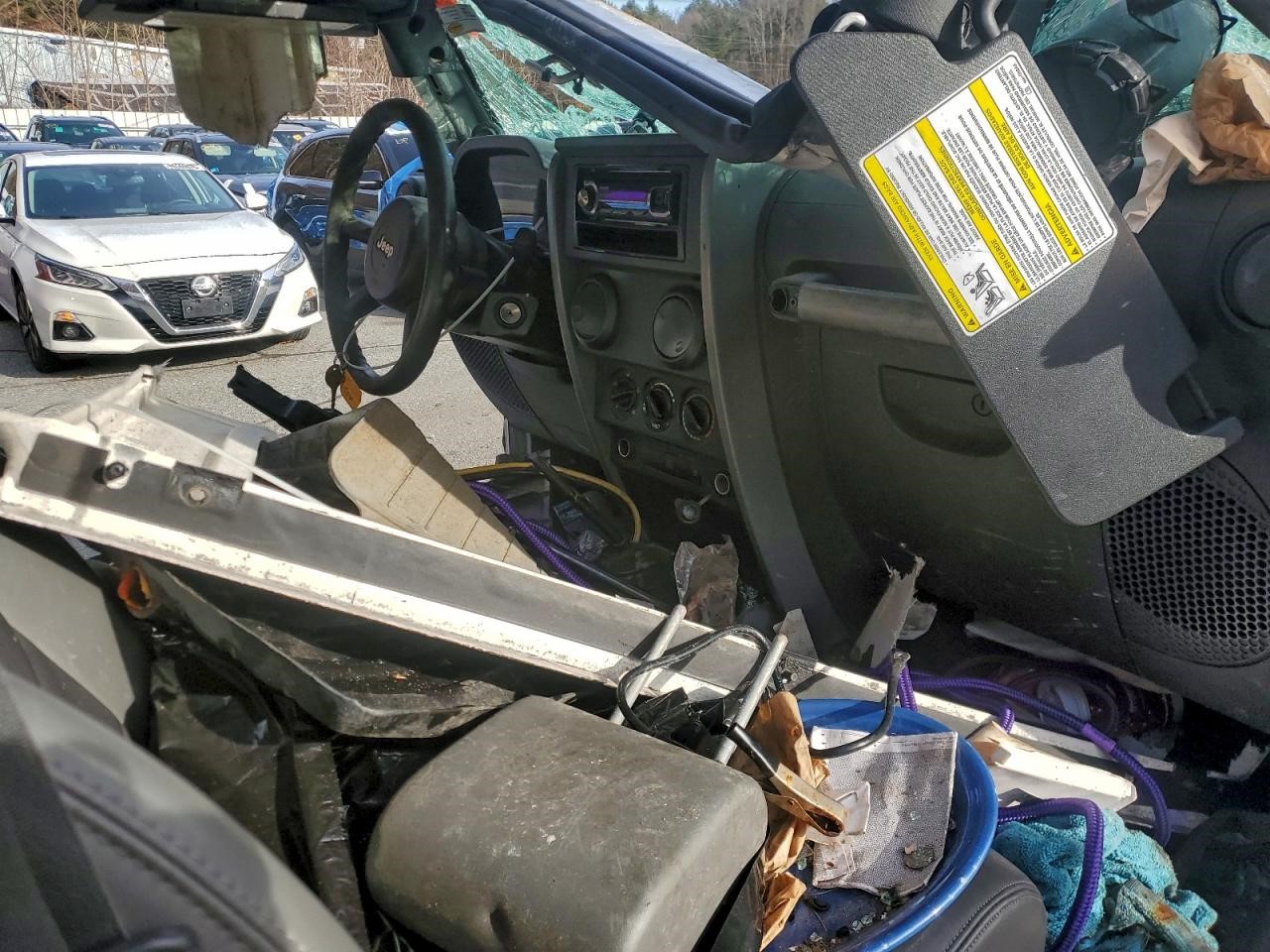https://f005.backblazeb2.com/file/img-partshotlines-com/Inventory/NE41/Vehicle/120840_08.jpg