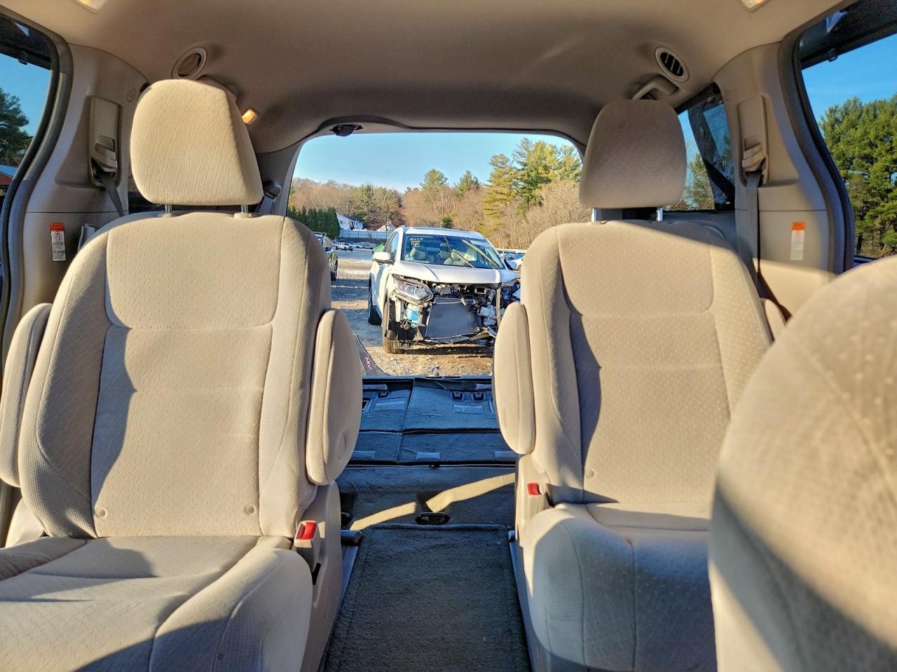 https://f005.backblazeb2.com/file/img-partshotlines-com/Inventory/NE41/Vehicle/121197_10.jpg