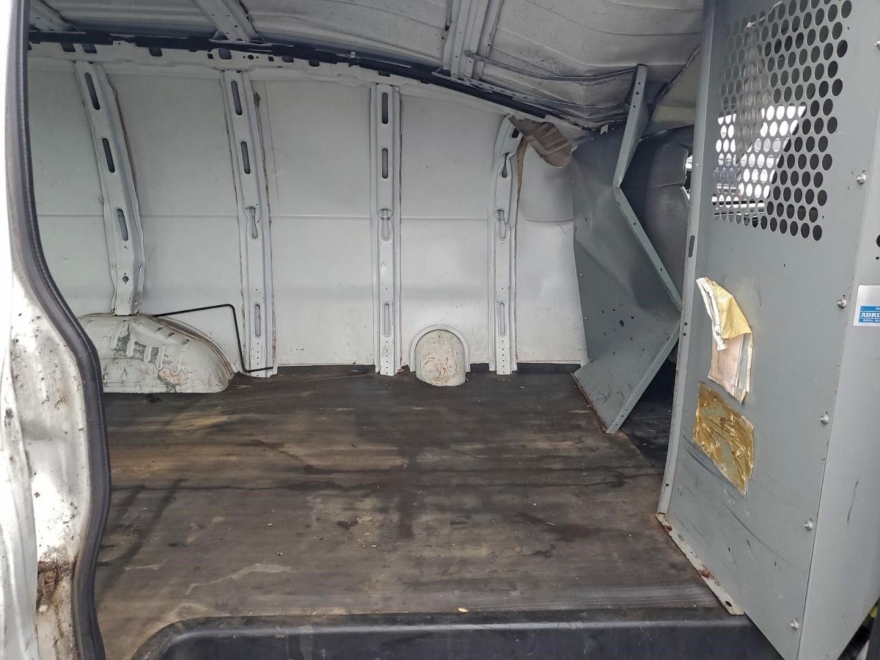 https://f005.backblazeb2.com/file/img-partshotlines-com/Inventory/NE41/Vehicle/121596_11.jpg