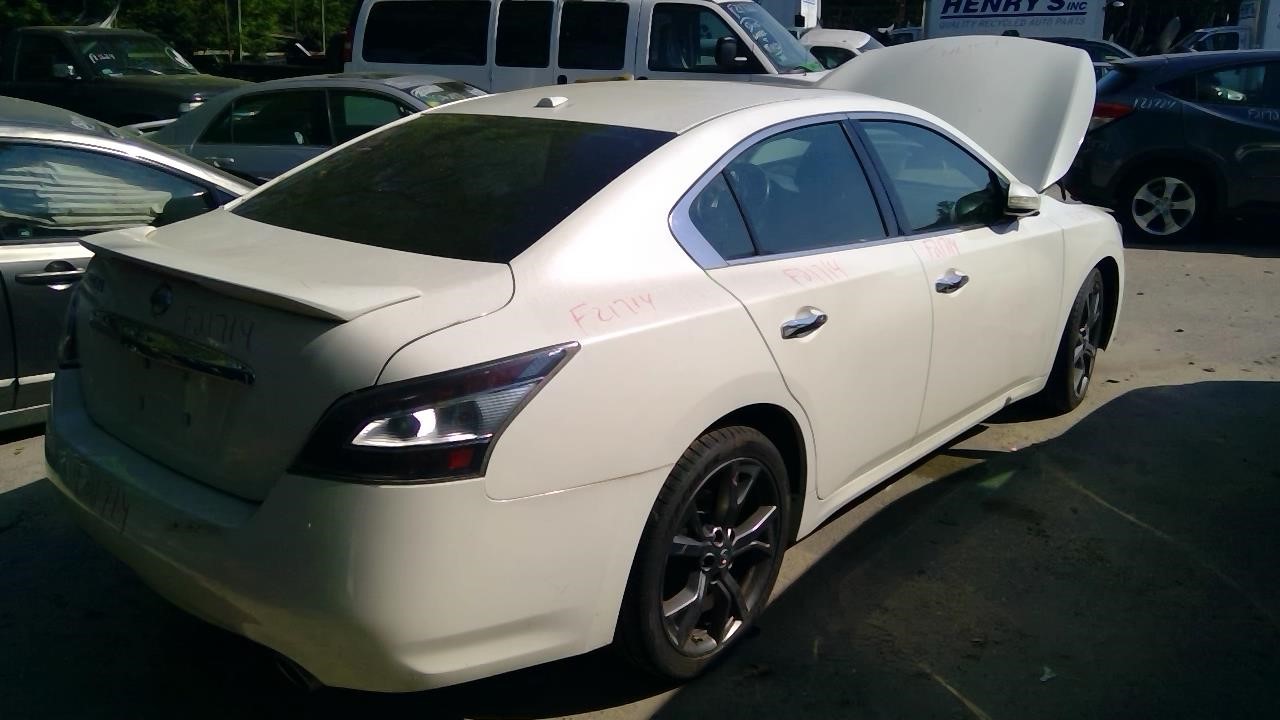 https://f005.backblazeb2.com/file/img-partshotlines-com/Inventory/NE41/Vehicle/122293_11.jpg