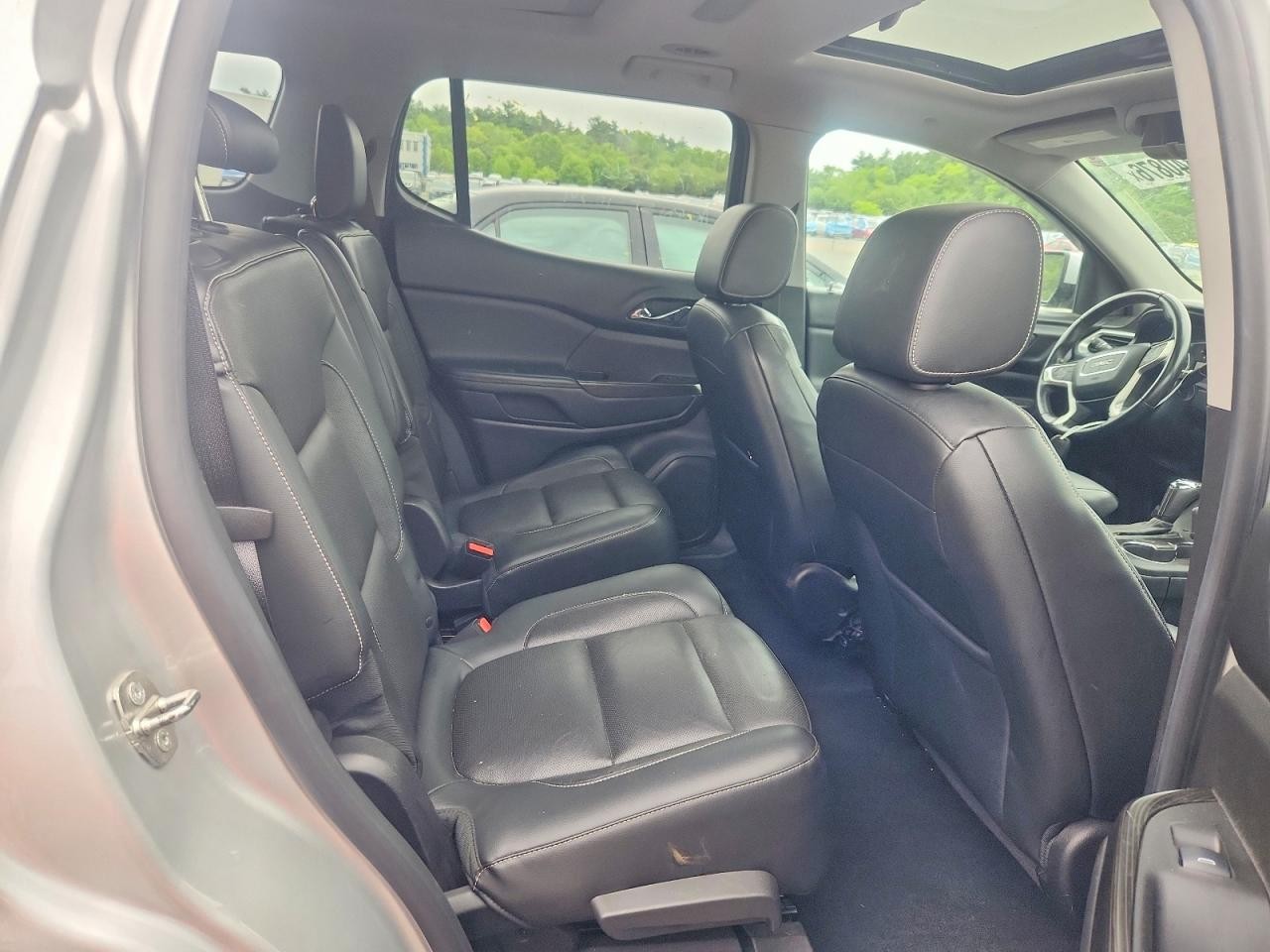 https://f005.backblazeb2.com/file/img-partshotlines-com/Inventory/NE41/Vehicle/122899_11.jpg