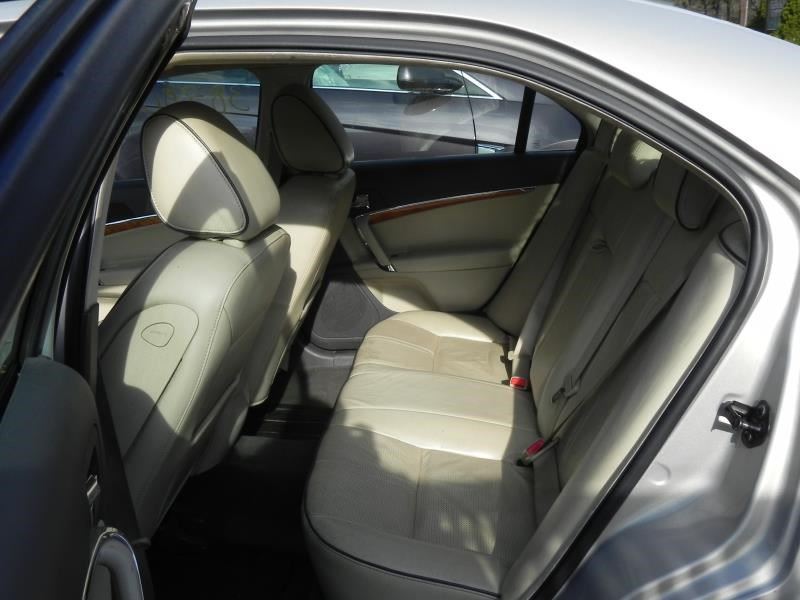https://f005.backblazeb2.com/file/img-partshotlines-com/Inventory/NE52/Vehicle/13728_12.jpg