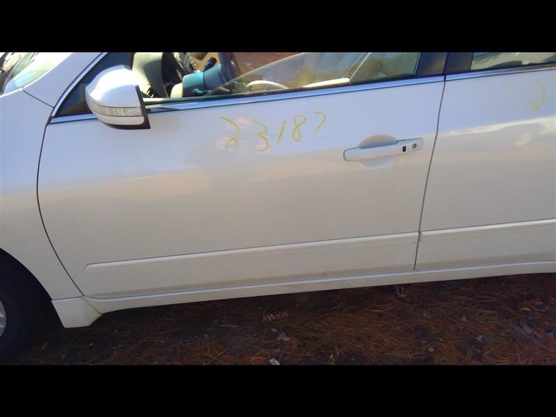 https://f005.backblazeb2.com/file/img-partshotlines-com/Inventory/NE52/Vehicle/14223_08.jpg
