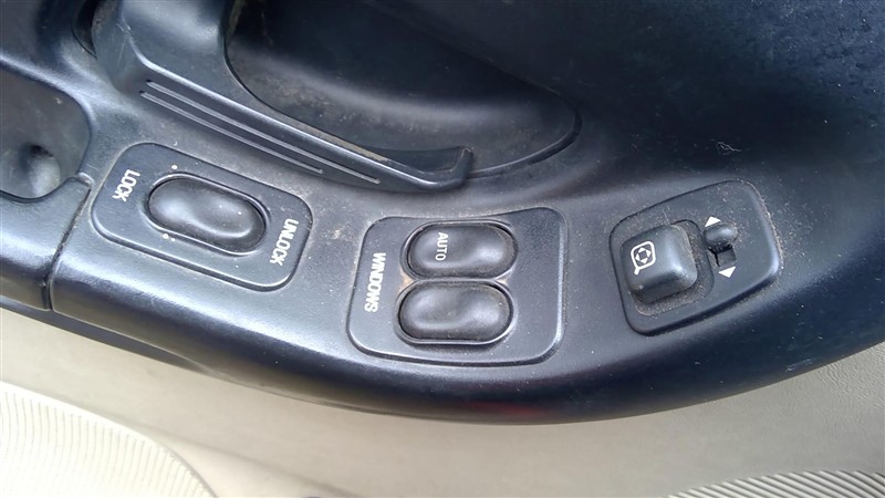 https://f005.backblazeb2.com/file/img-partshotlines-com/Inventory/NE52/Vehicle/14904_05.jpg