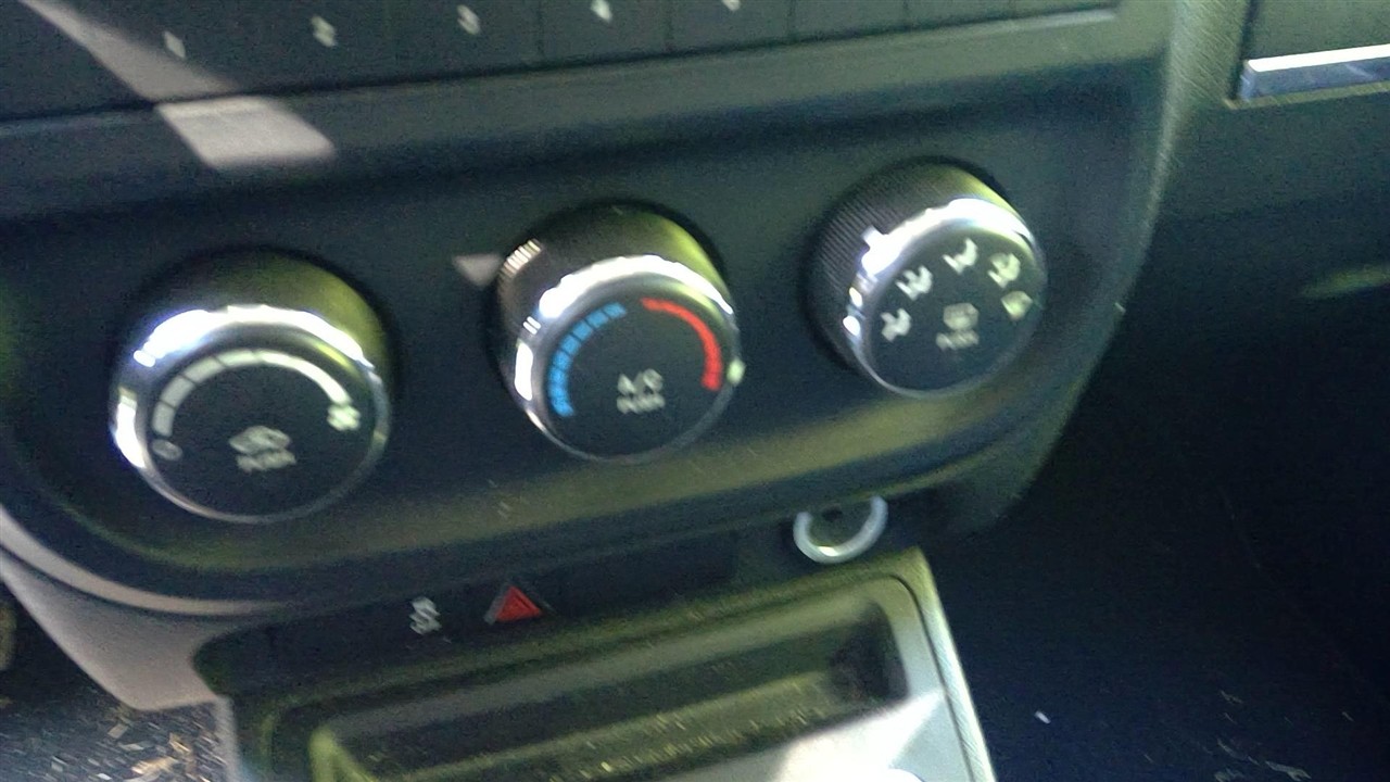 https://f005.backblazeb2.com/file/img-partshotlines-com/Inventory/NE52/Vehicle/14941_04.jpg