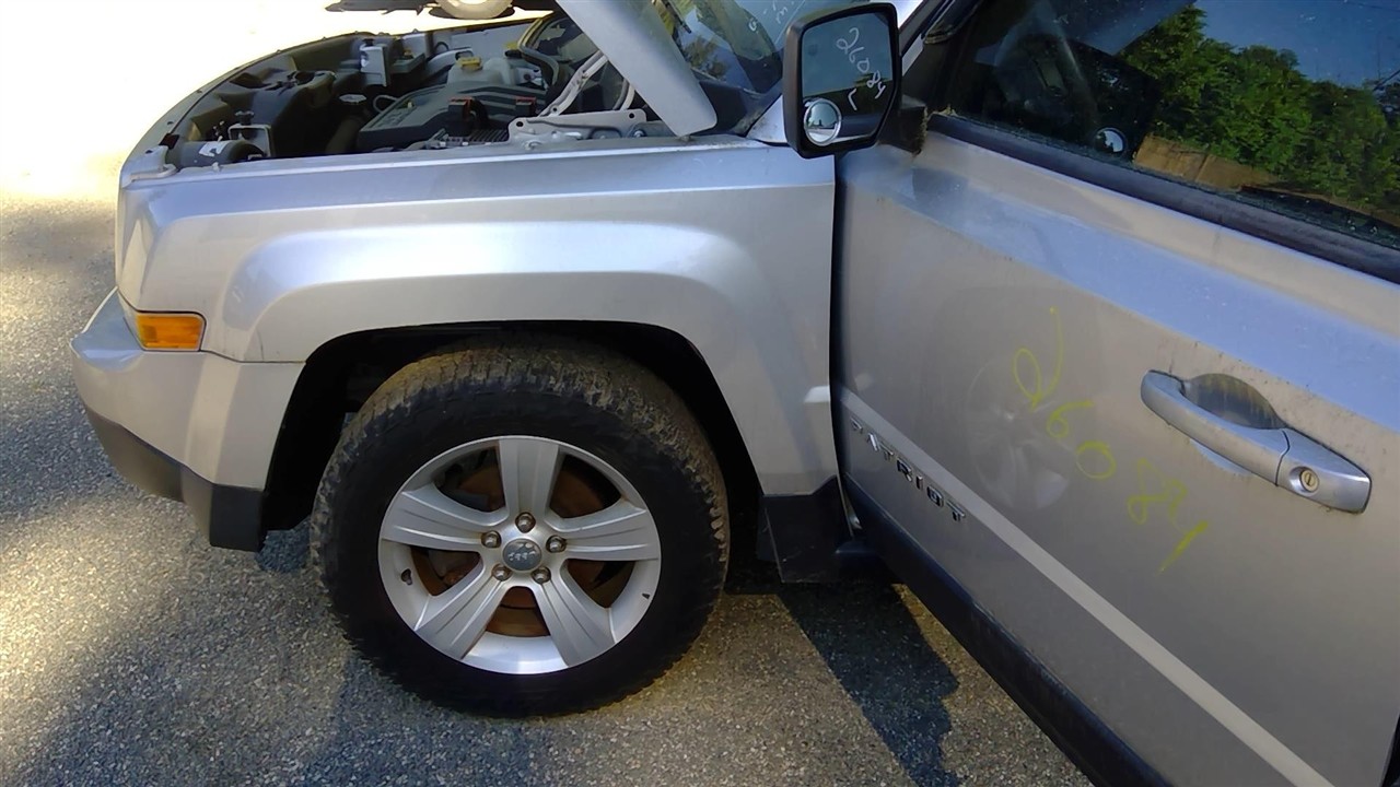 https://f005.backblazeb2.com/file/img-partshotlines-com/Inventory/NE52/Vehicle/14941_08.jpg