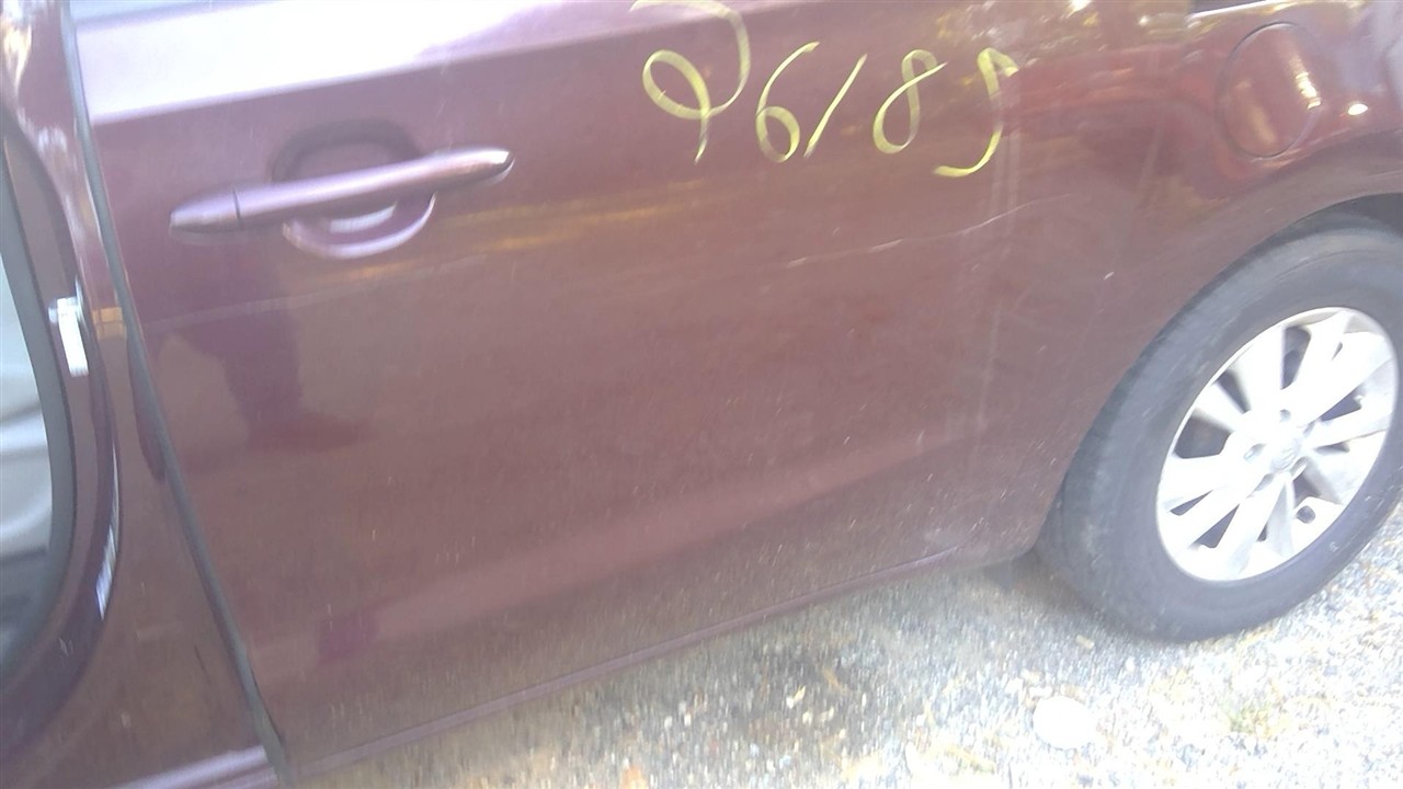 https://f005.backblazeb2.com/file/img-partshotlines-com/Inventory/NE52/Vehicle/15045_06.jpg
