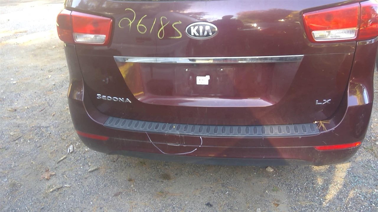 https://f005.backblazeb2.com/file/img-partshotlines-com/Inventory/NE52/Vehicle/15045_09.jpg