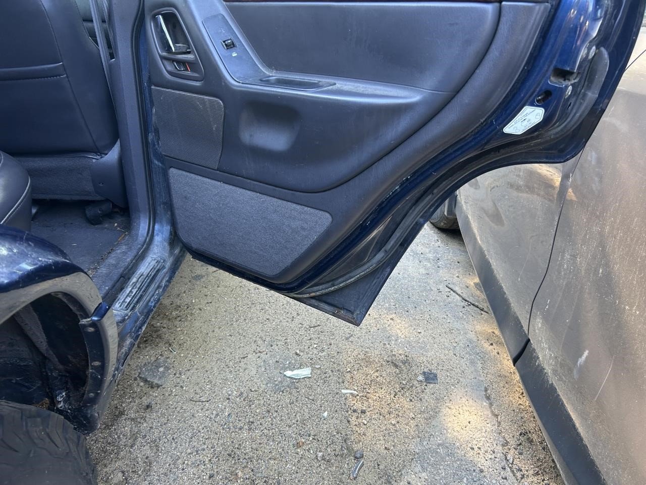 https://f005.backblazeb2.com/file/img-partshotlines-com/Inventory/NE56/Vehicle/1868_08.jpg
