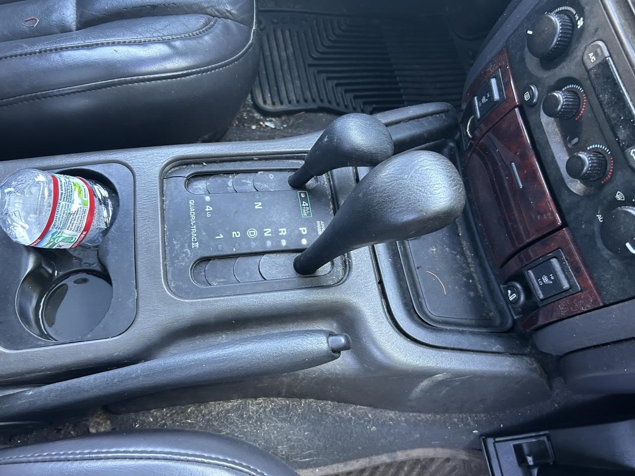 https://f005.backblazeb2.com/file/img-partshotlines-com/Inventory/NE56/Vehicle/1868_12.jpg