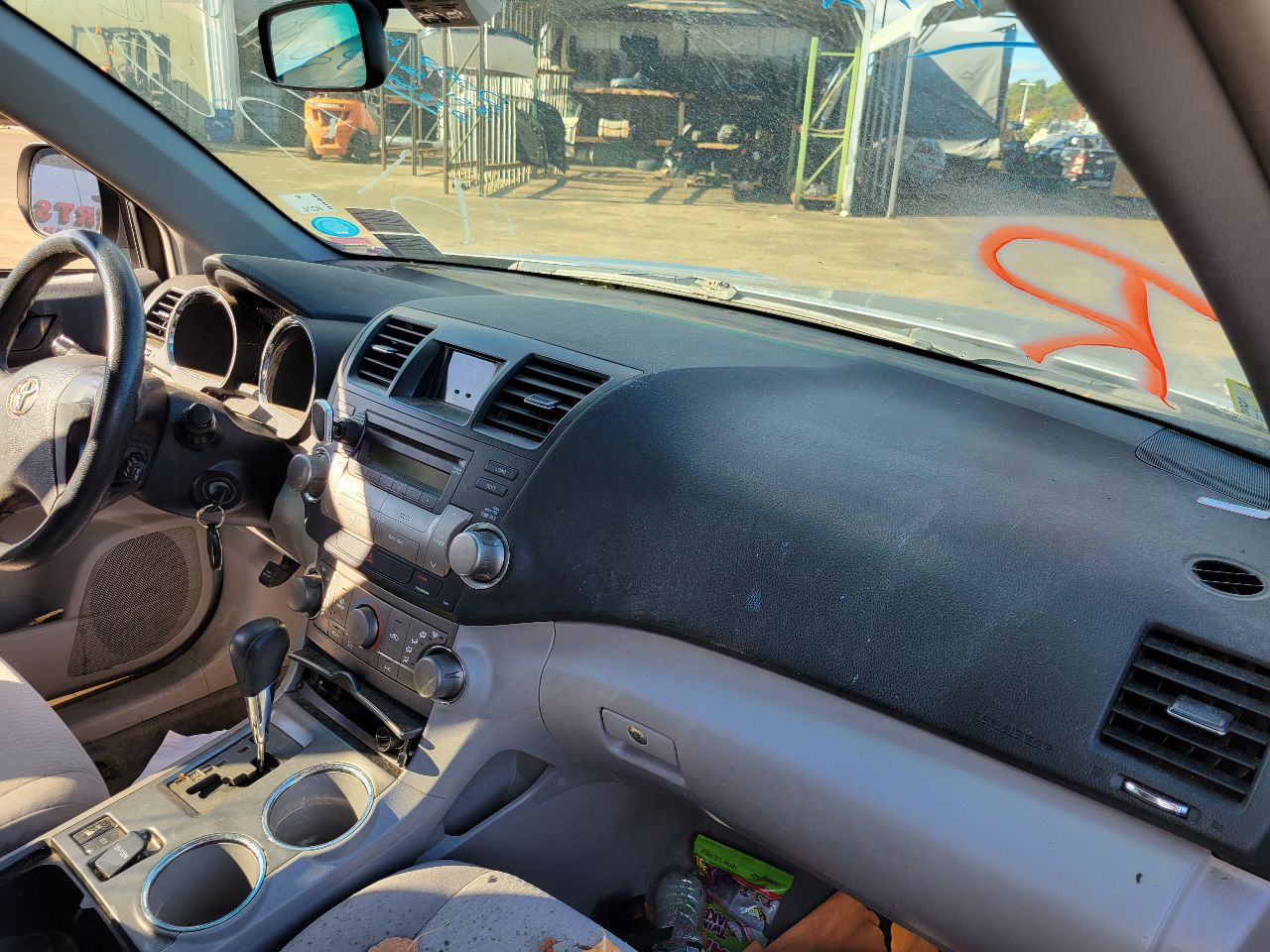 https://f005.backblazeb2.com/file/img-partshotlines-com/Inventory/NE7/Vehicle/101899_02.jpg