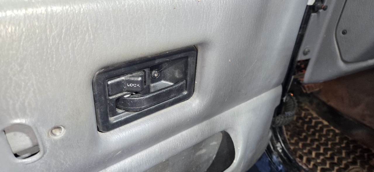 https://f005.backblazeb2.com/file/img-partshotlines-com/Inventory/NE7/Vehicle/101988_05.jpg