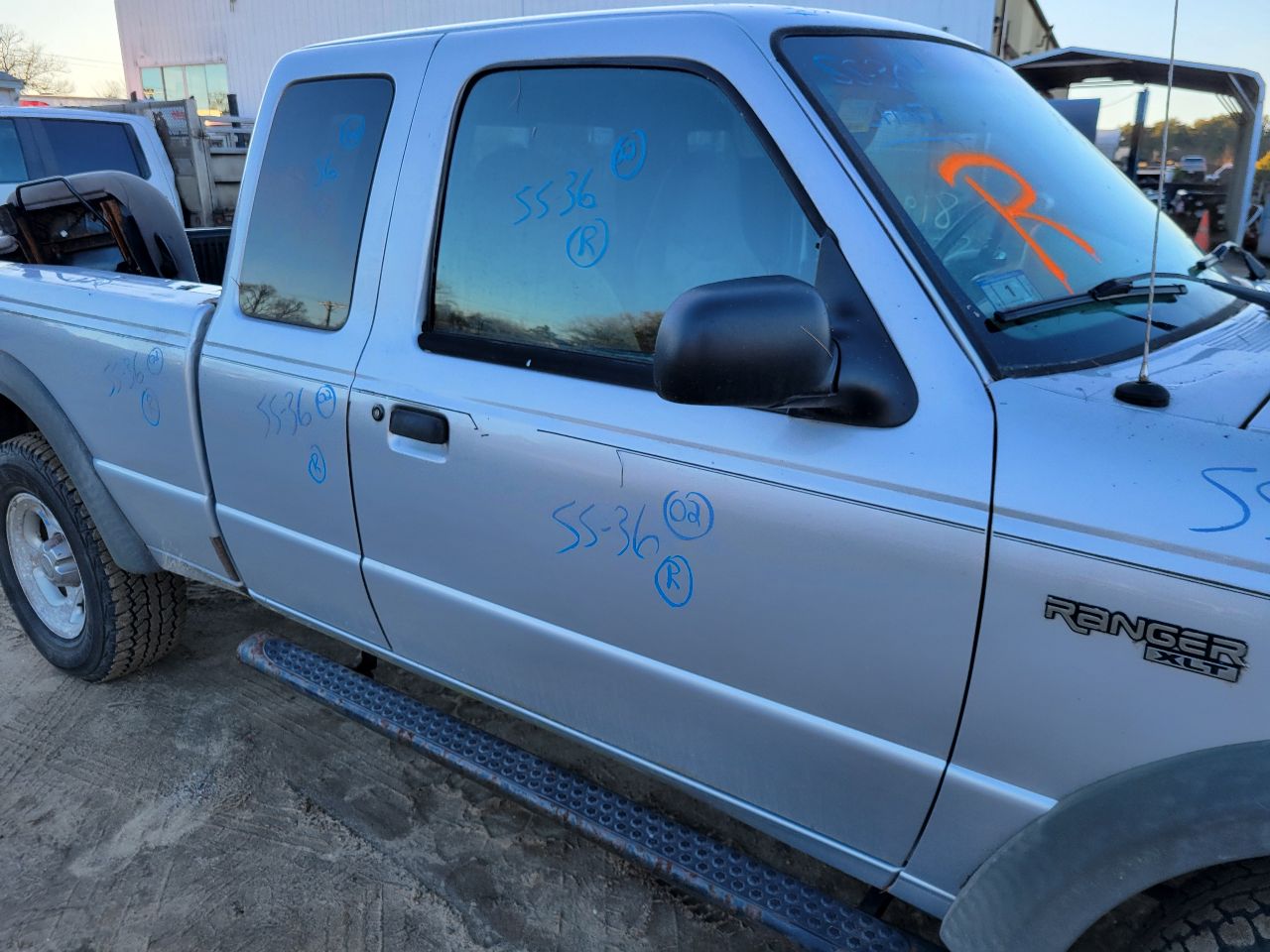 https://f005.backblazeb2.com/file/img-partshotlines-com/Inventory/NE7/Vehicle/102783_05.jpg