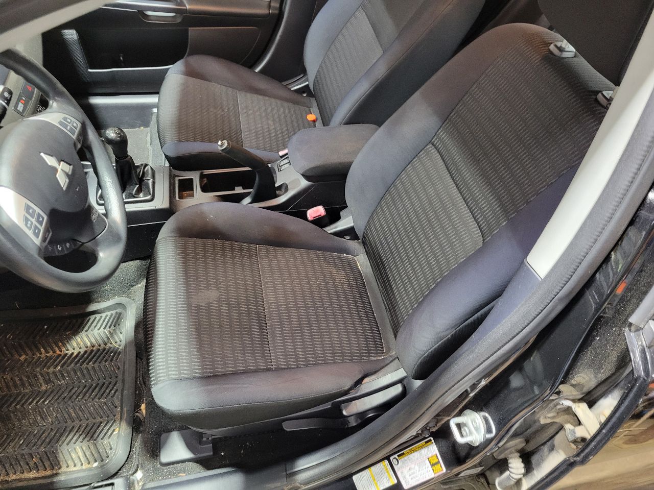 https://f005.backblazeb2.com/file/img-partshotlines-com/Inventory/NE7/Vehicle/102991_05.jpg