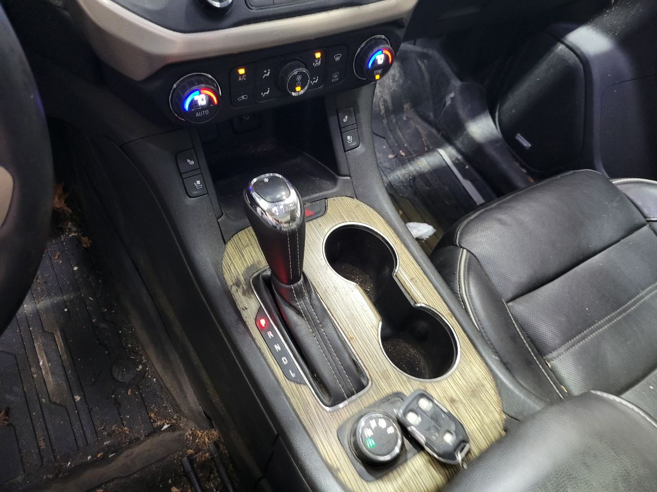https://f005.backblazeb2.com/file/img-partshotlines-com/Inventory/NE7/Vehicle/103535_03.jpg