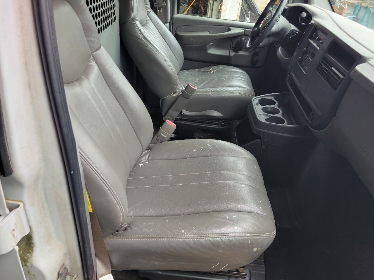 https://f005.backblazeb2.com/file/img-partshotlines-com/Inventory/NE7/Vehicle/103871_05.jpg