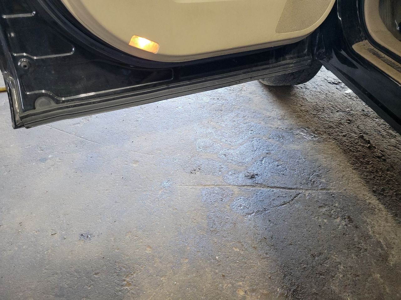 https://f005.backblazeb2.com/file/img-partshotlines-com/Inventory/NE7/Vehicle/103964_06.jpg
