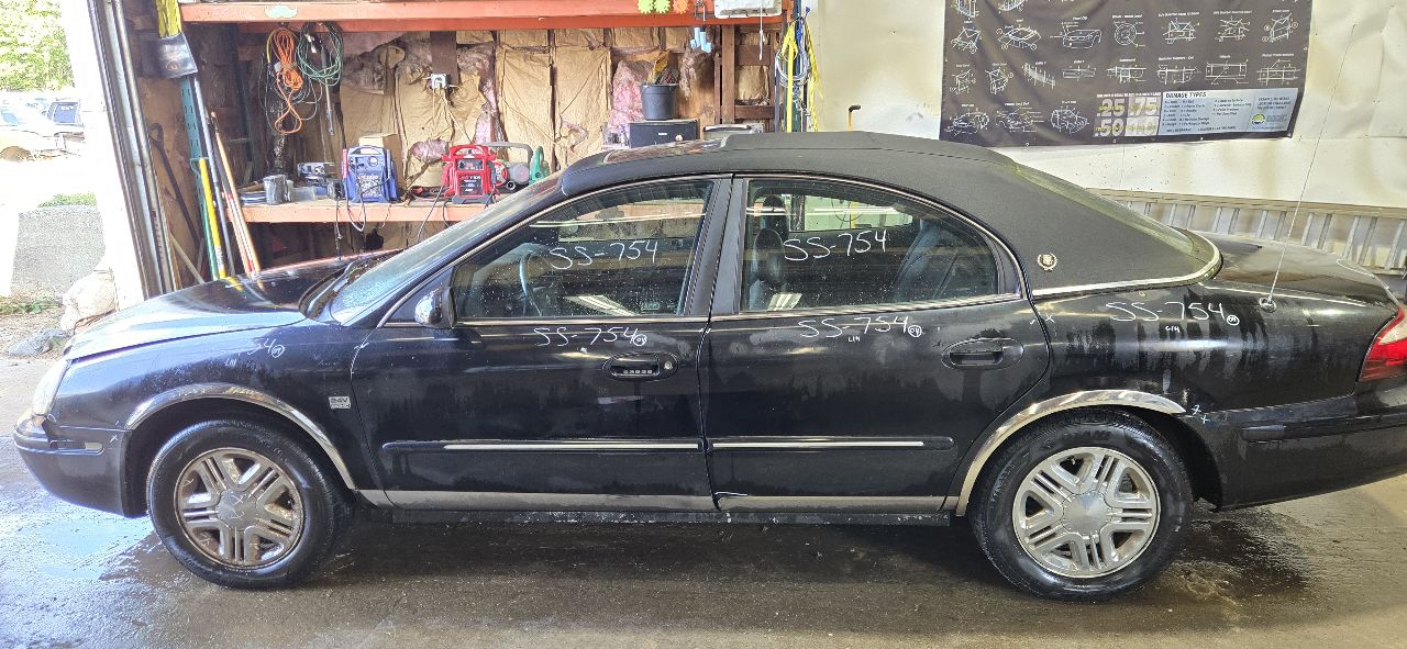https://f005.backblazeb2.com/file/img-partshotlines-com/Inventory/NE7/Vehicle/105497_03.jpg