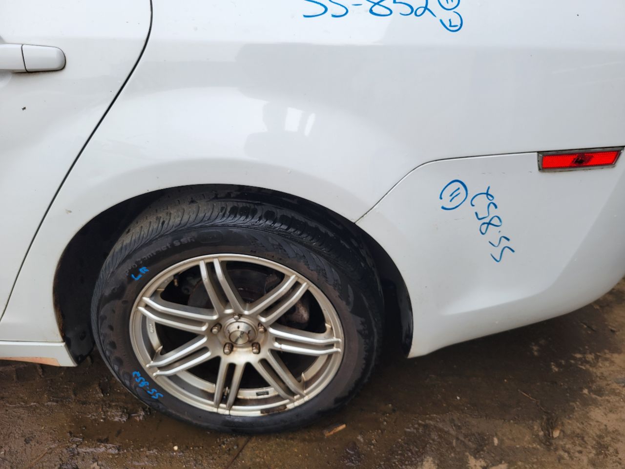 https://f005.backblazeb2.com/file/img-partshotlines-com/Inventory/NE7/Vehicle/105967_04.jpg
