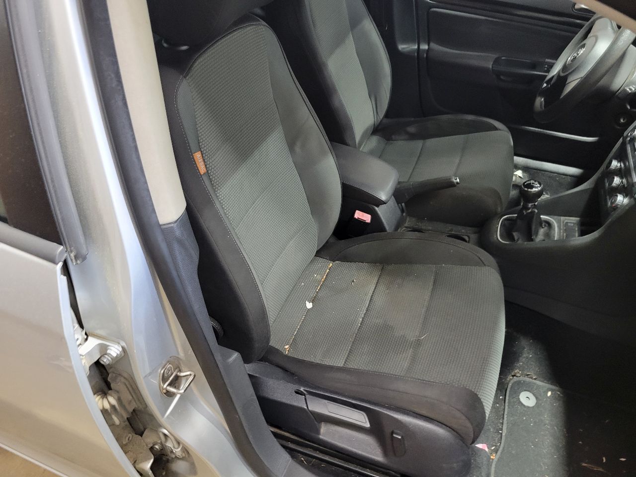https://f005.backblazeb2.com/file/img-partshotlines-com/Inventory/NE7/Vehicle/105983_06.jpg