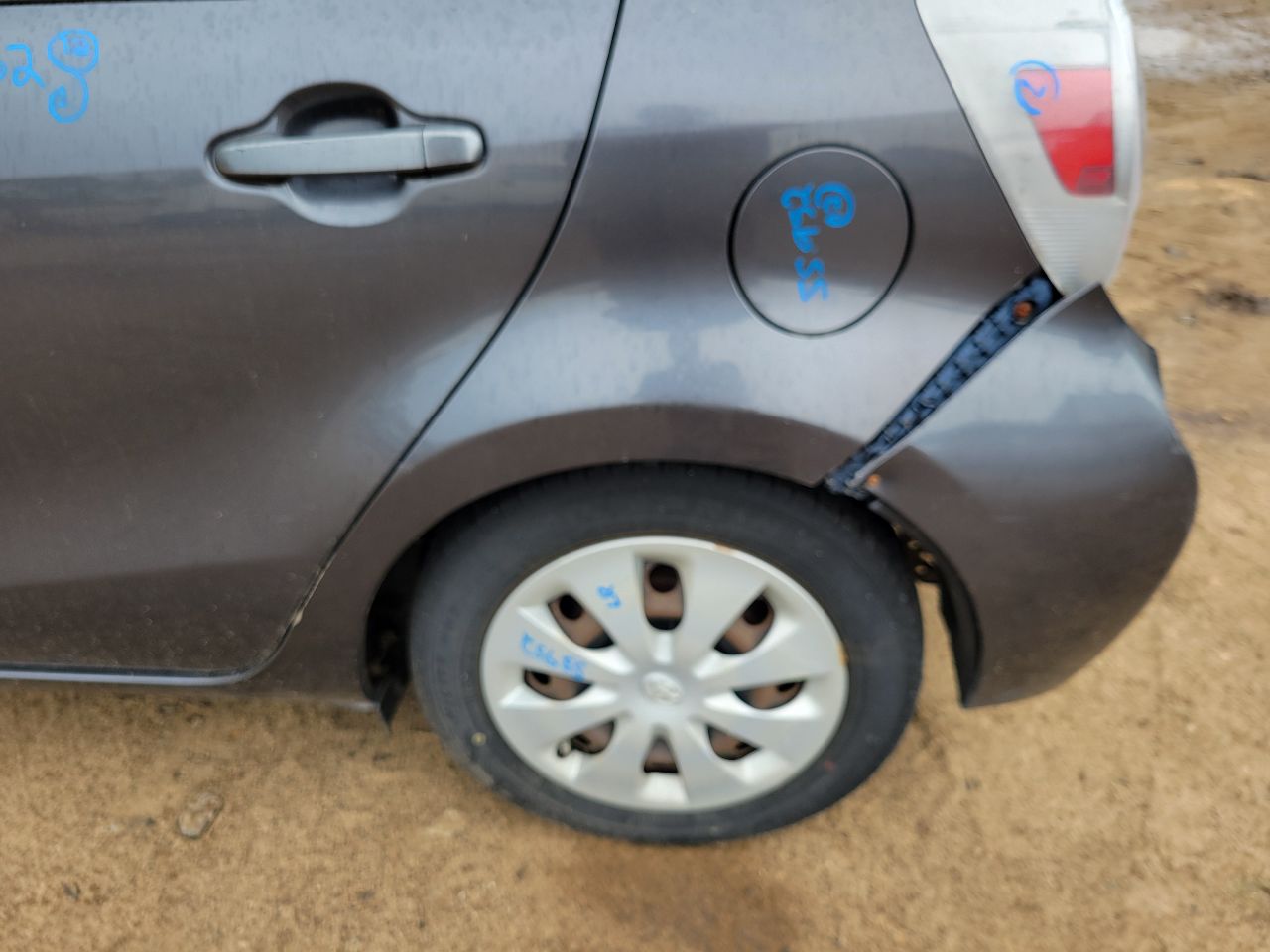 https://f005.backblazeb2.com/file/img-partshotlines-com/Inventory/NE7/Vehicle/106363_05.jpg