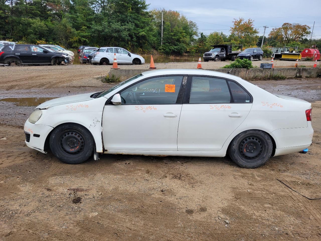 https://f005.backblazeb2.com/file/img-partshotlines-com/Inventory/NE7/Vehicle/106904_03.jpg