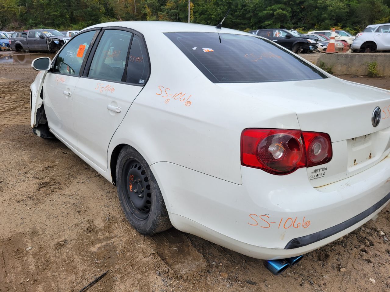 https://f005.backblazeb2.com/file/img-partshotlines-com/Inventory/NE7/Vehicle/106904_04.jpg