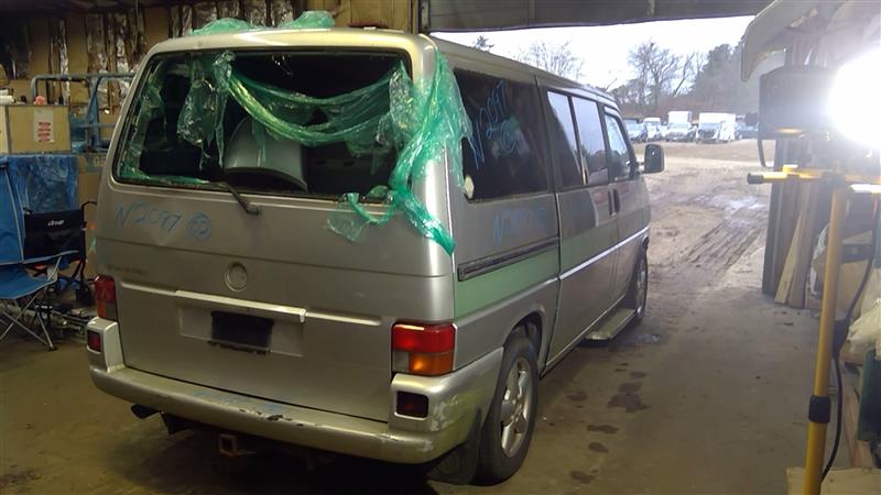 https://f005.backblazeb2.com/file/img-partshotlines-com/Inventory/NE7/Vehicle/90576_09.jpg