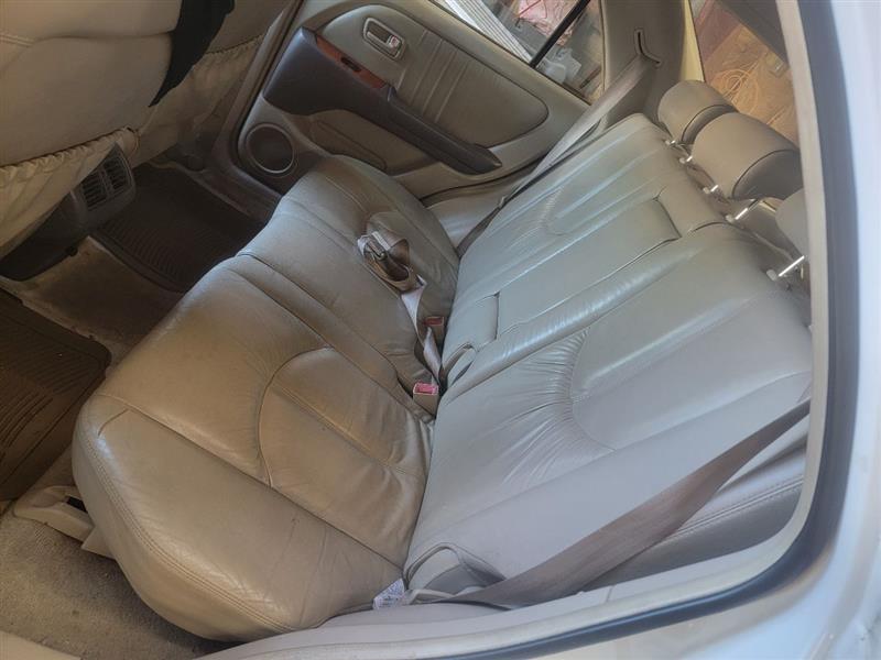 https://f005.backblazeb2.com/file/img-partshotlines-com/Inventory/NE7/Vehicle/94574_05.jpg