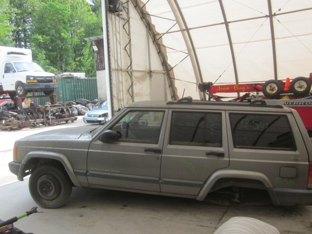 https://f005.backblazeb2.com/file/img-partshotlines-com/Inventory/NE71/Vehicle/10646_04.jpg