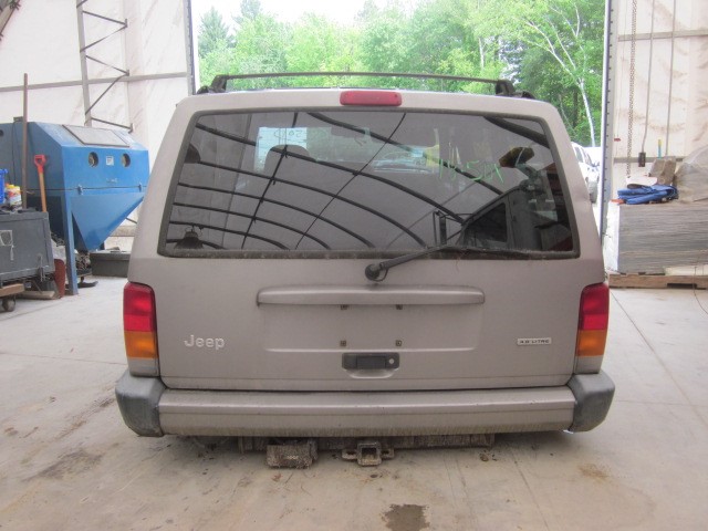 https://f005.backblazeb2.com/file/img-partshotlines-com/Inventory/NE71/Vehicle/10646_05.jpg