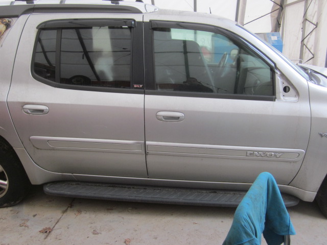 https://f005.backblazeb2.com/file/img-partshotlines-com/Inventory/NE71/Vehicle/10657_08.jpg