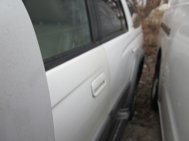 https://f005.backblazeb2.com/file/img-partshotlines-com/Inventory/NE71/Vehicle/10838_03.jpg