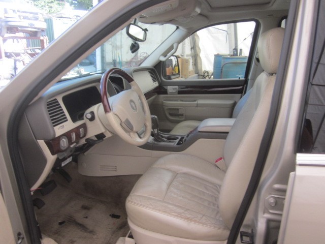 https://f005.backblazeb2.com/file/img-partshotlines-com/Inventory/NE71/Vehicle/11354_10.jpg