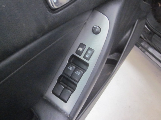 https://f005.backblazeb2.com/file/img-partshotlines-com/Inventory/NE71/Vehicle/11433_14.jpg