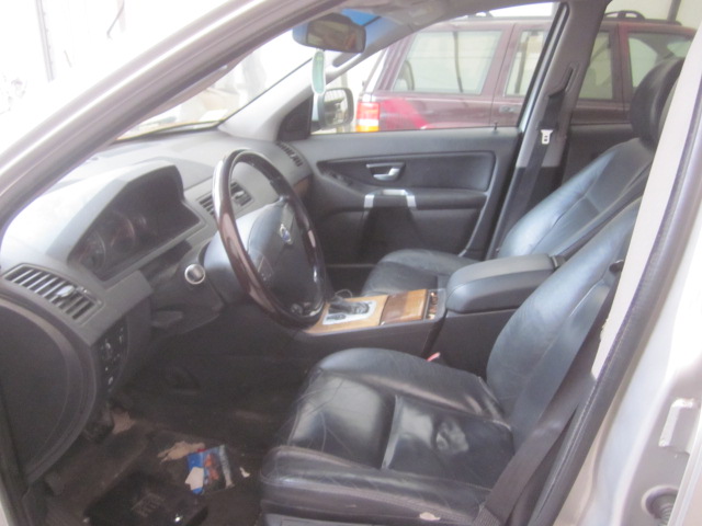 https://f005.backblazeb2.com/file/img-partshotlines-com/Inventory/NE71/Vehicle/11498_13.jpg